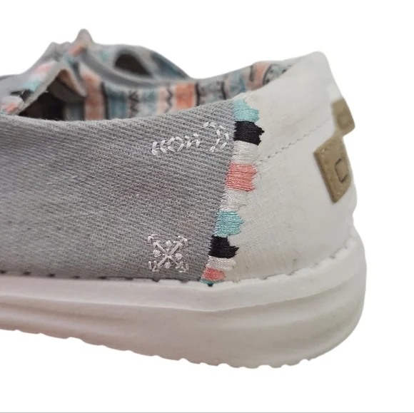 Hey Dude Wendy Boho Light Denim Slip-On Shoes Women’s 7 Casual Comfort Travel - Picture 8 of 13